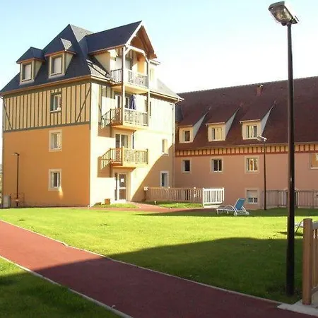 Hotel apartamentowy Odalys La Ferme De Deauville 3*